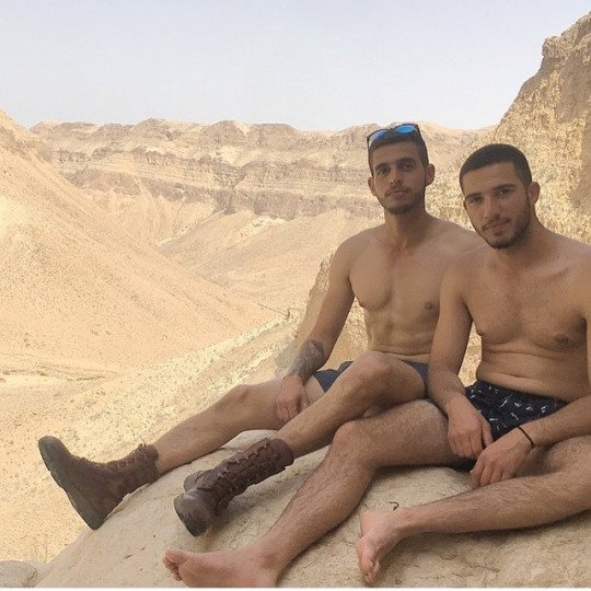 C-AigKZXkAAwSaD.jpg:large