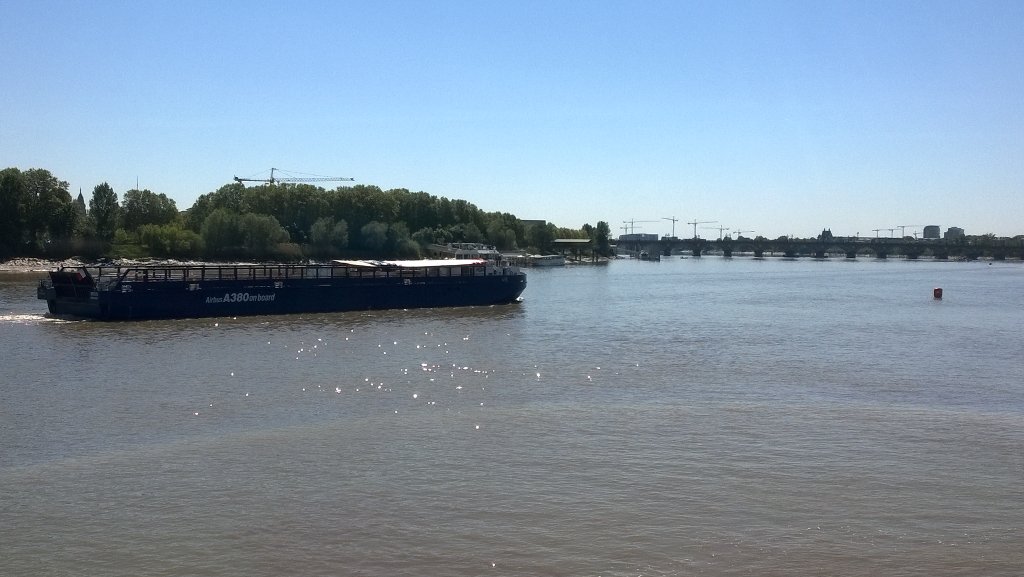 A380 on board, view from downtown Bordeaux. #A380 #airbus