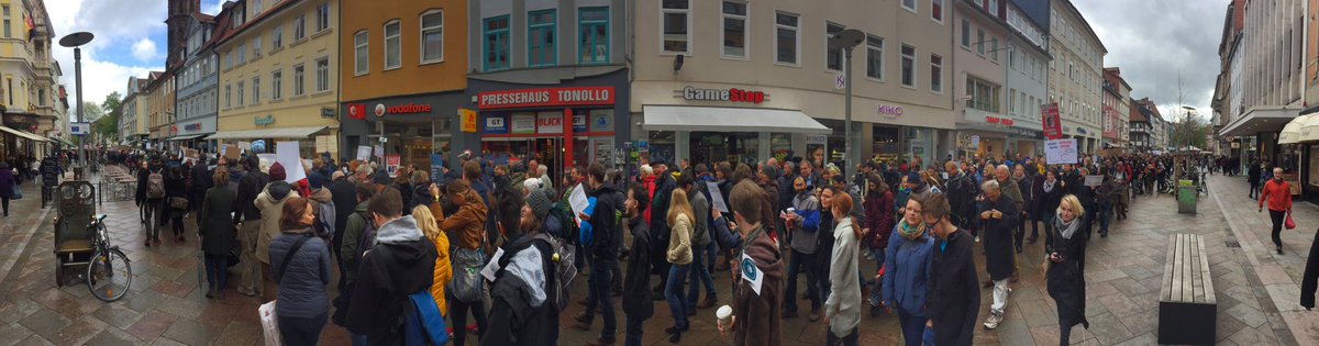 sebariera's tweet image. @uniGoettingen present #March4Science #Göttingen #marchforscience #marchforscienceGER @ScienceMarchGoe