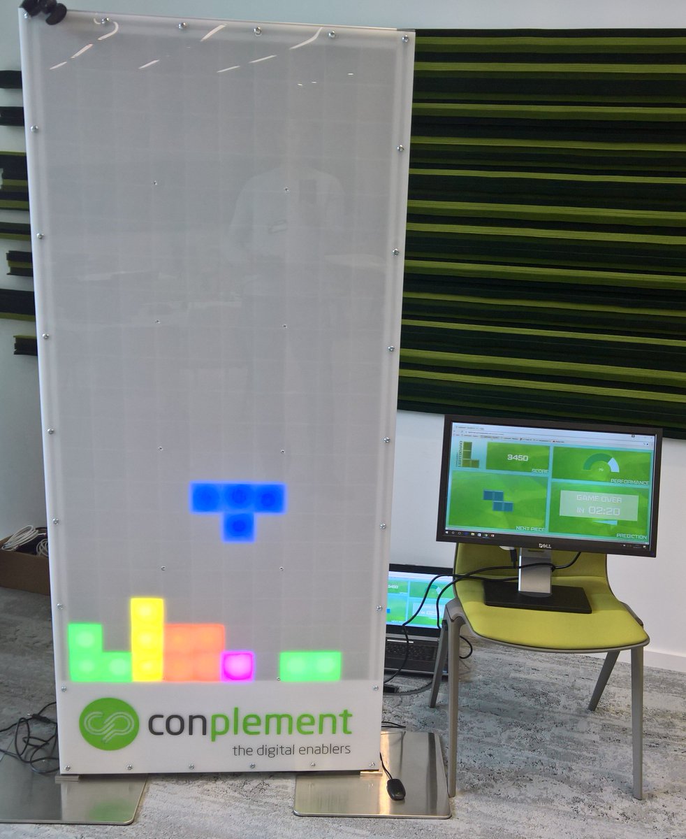 Thomas_Hemmer's tweet image. Unter #CognitiveTetris könnt ihr den Verlauf unseres #d365hack Hacks verfolgen