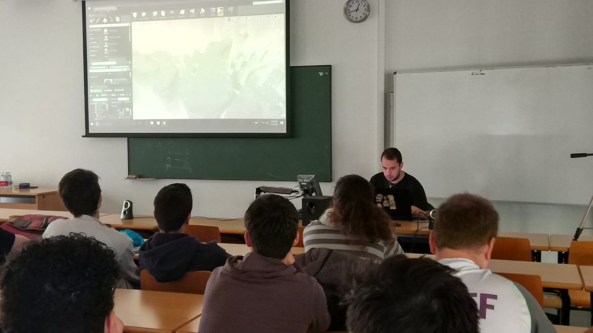 GameExperienx's tweet image. @CarlosGameDev compartiendo su sabiduría con @UnrealEngine #unrealpower #UnrealEngine #indiedev #gamedev