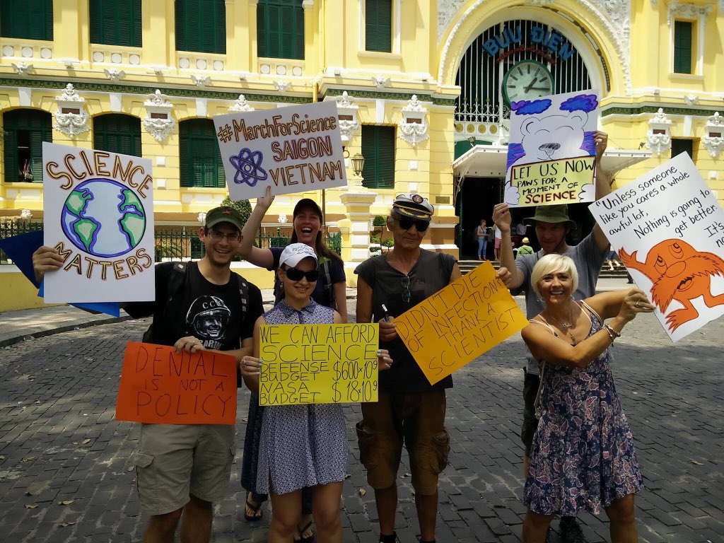 ScienceMarchVN's tweet photo. @johniadarola Greetings from Vietnam! https://t.co/YJW8WSxqJ6