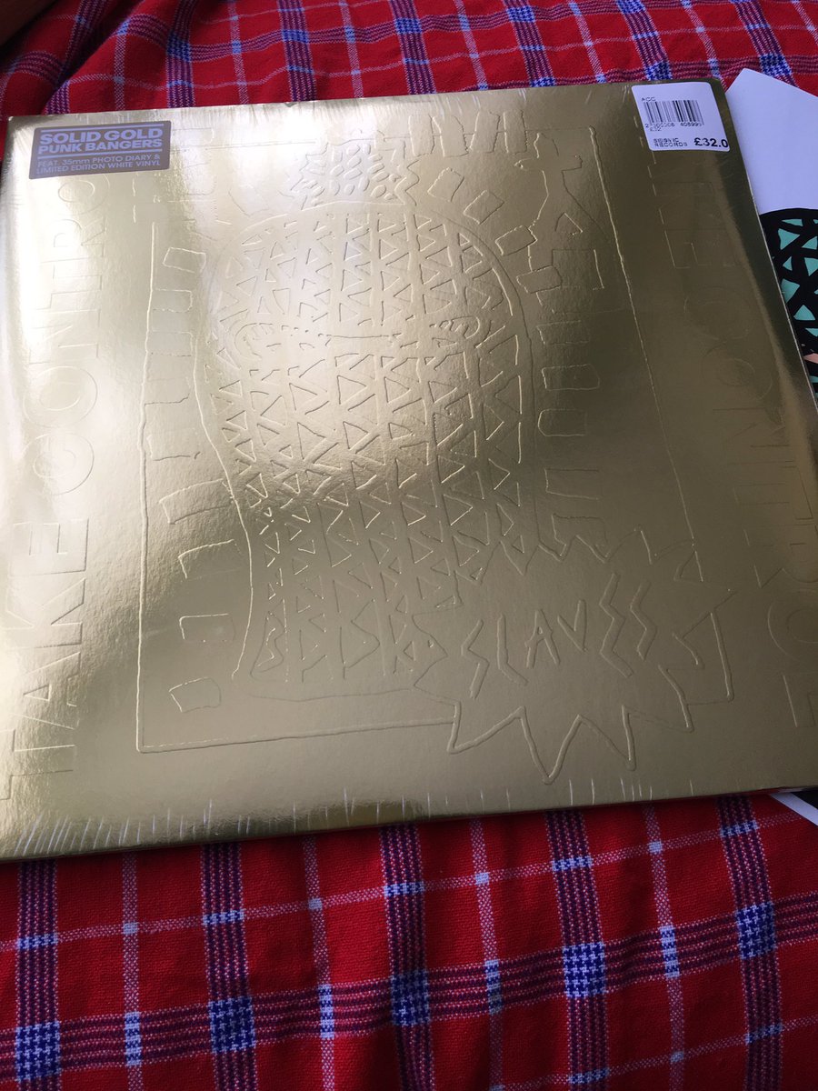 trevorblakechef's tweet photo. @elcapatinolee just proving I'm the best friend ever! @RSDUK #RSD17 #idonttakecheques #shouldikeepit https://t.co/iJQycCqQ8D