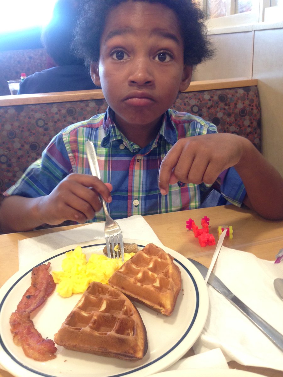 PrincessMBA7's tweet image. My lil old mAn... #EarthDay #Birthday #ihop #plusplusblocks