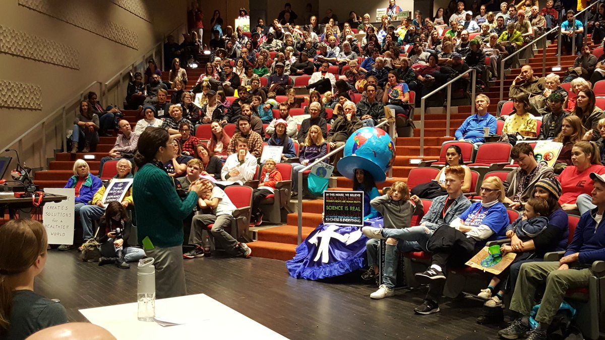 ScienceMarchNWA's tweet image. Dr. Hershberger with the department of chemistry tells us why the Clean Air Act is important. #NWAMarchForScience