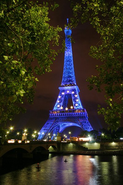 Europeisnotdead's tweet image. #Paris can be so beautiful when it shines bright like a European diamond. Let's hope it will shine that way again soon... 😅 ! #RadioLondres