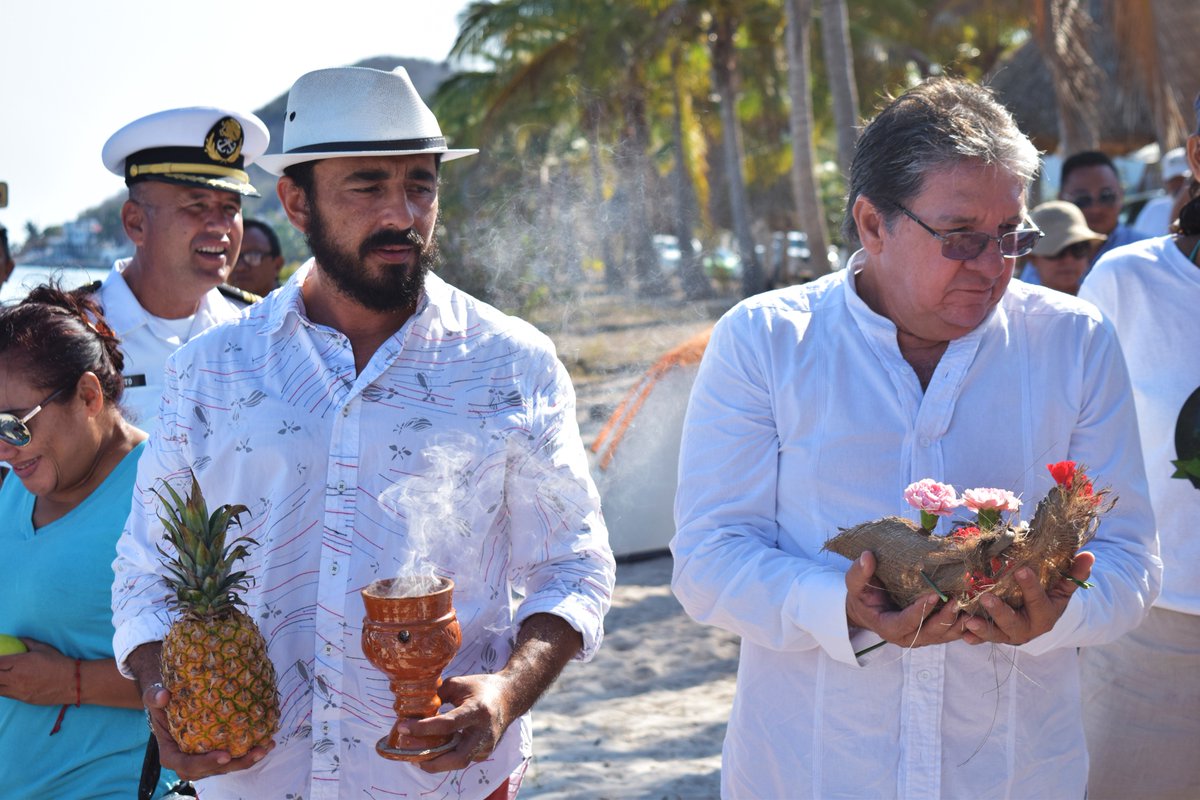 SEMABICCE's tweet photo. Tenemos una oportunidad para repensar sobre lo que hacemos y dejamos de hacer, nuestros actos consumistas están acabando con la Tierra. https://t.co/1mcfzBunDW