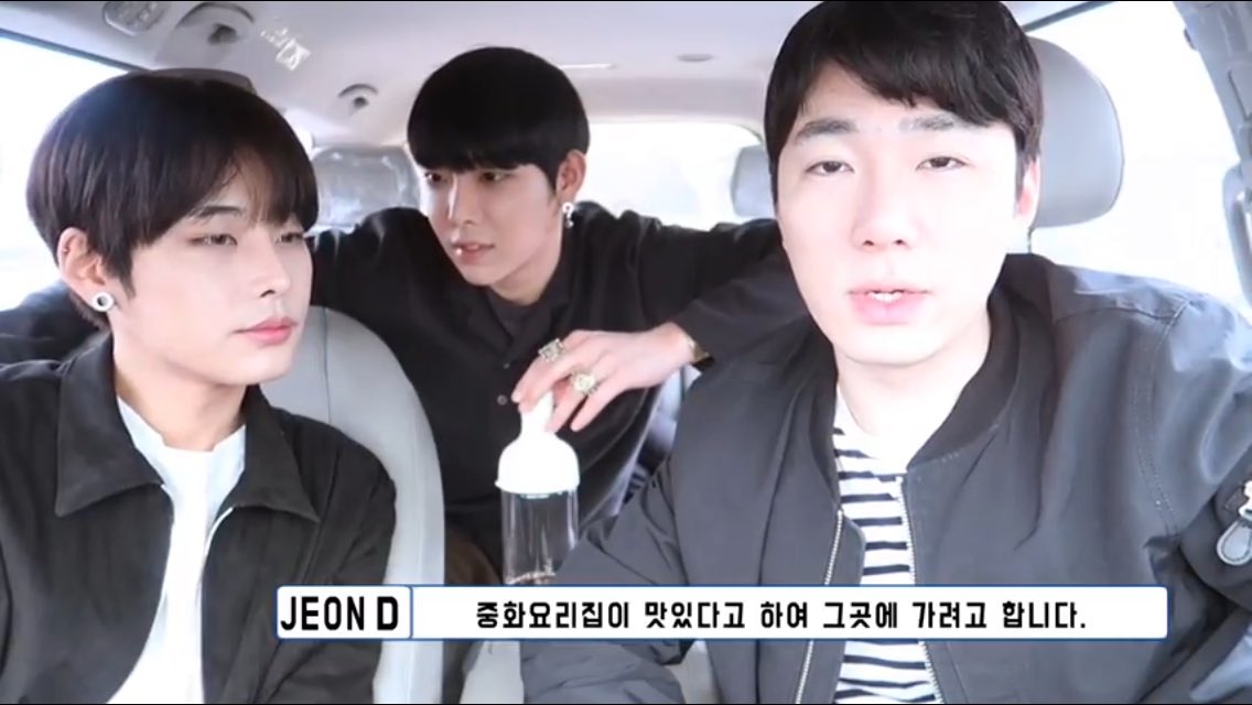 daejaebabo's tweet photo. I caught Joon staring at his boyfriend couple if times 😍😍😍😍😙 https://t.co/bCd6PcHyN8