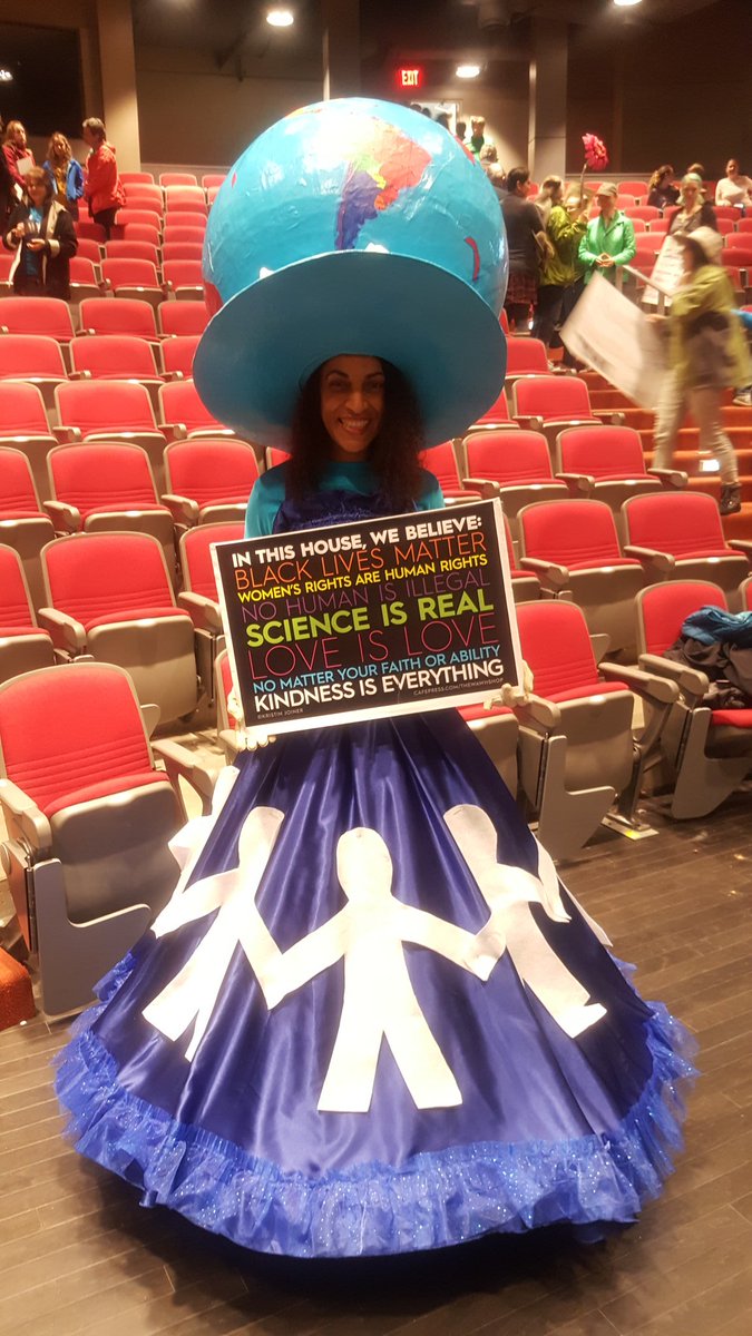 ScienceMarchNWA's tweet image. More amazing signs and outfits for the March for Science. Why do you march?
#NWAMarchOfScience