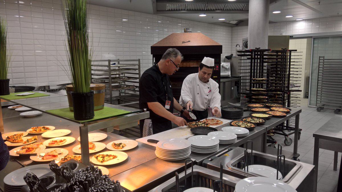 Thomas_Hemmer's tweet image. Food for Hackers #d365hack @msdev_de