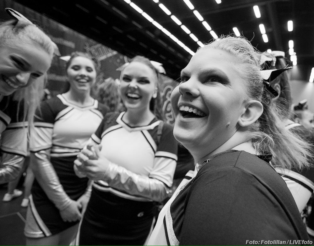 HCIFCheerleader's tweet photo. 13 maj är det #JAMFestNordic i Nyköping. #HCIF #Cheerleading #tävling #CheerForFun ställer med 3 lag. https://t.co/gj1hYf9xhC