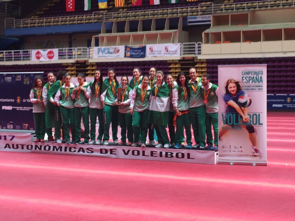 FAVB_'s tweet photo. En todos los podium !!! Oro/Plata/Plata/Bronce #CESAVB17 @DeporteAND https://t.co/aYYMH4KN3I