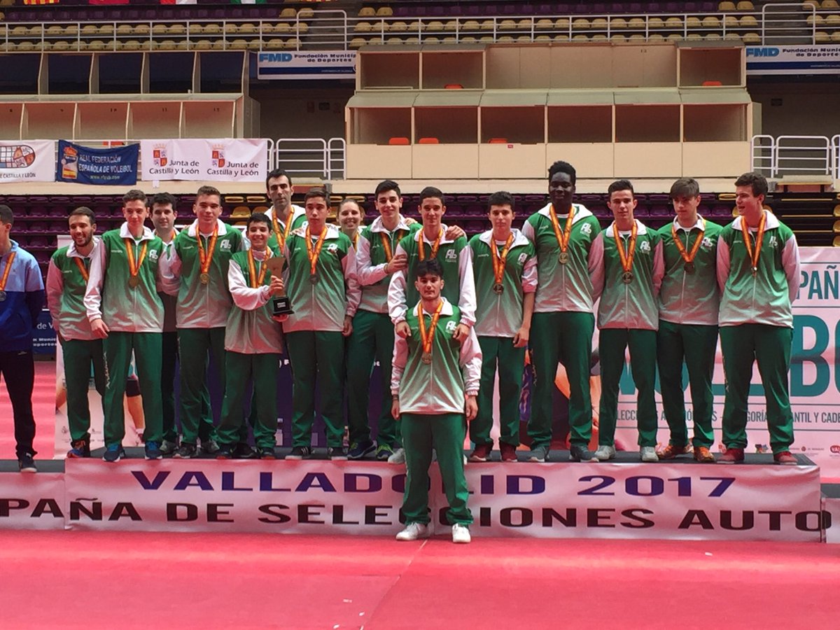 FAVB_'s tweet photo. En todos los podium !!! Oro/Plata/Plata/Bronce #CESAVB17 @DeporteAND https://t.co/aYYMH4KN3I