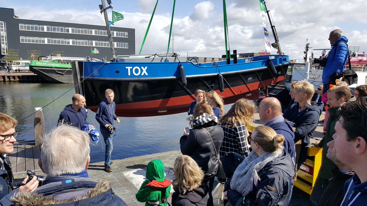 BootDesignEvon's tweet image. TOX. De nieuwe sleper van Scoutinggroep Mees Toxopeus. Zojuist feestelijk tewater gelaten in Beverwijk.