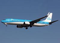 raspberrypi8585's tweet image. Flight KLM1021 is &amp;lt;20&apos;000ft above me going from Amsterdam to London track: tinyurl.com/jctjs35