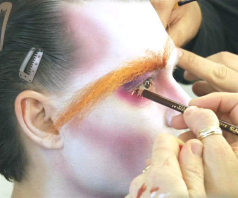 JdeppLove's tweet photo. Beautiful artistry at work! #JohnnyDepp and @joel_harlow creating The Mad Hatter! #HollywoodChameleon #MasterOfMakeUp 🌠🤘🏆❤ https://t.co/eVZDBnWfgV