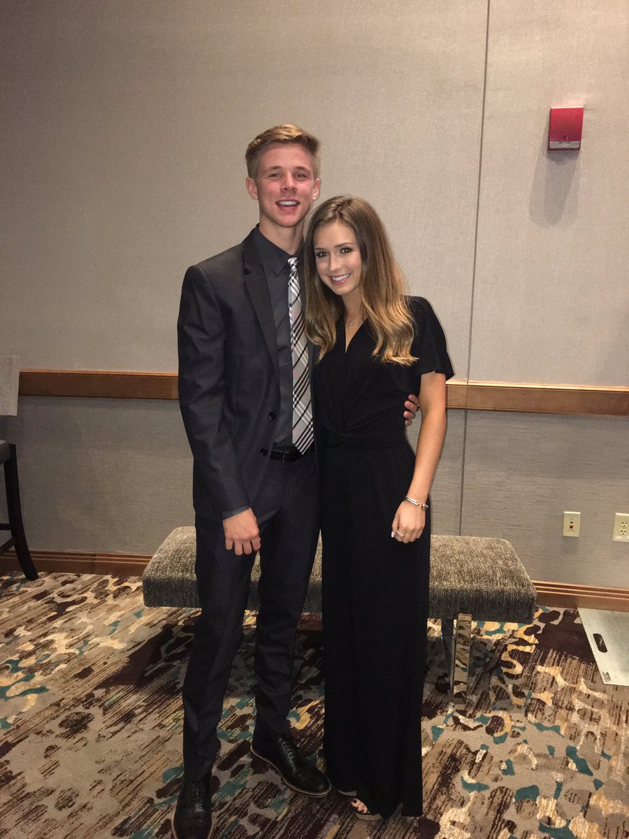 _averybeskar's tweet photo. happy birthday beck!!! hope you have a great day love you💕💕 https://t.co/wHuRy68H5s