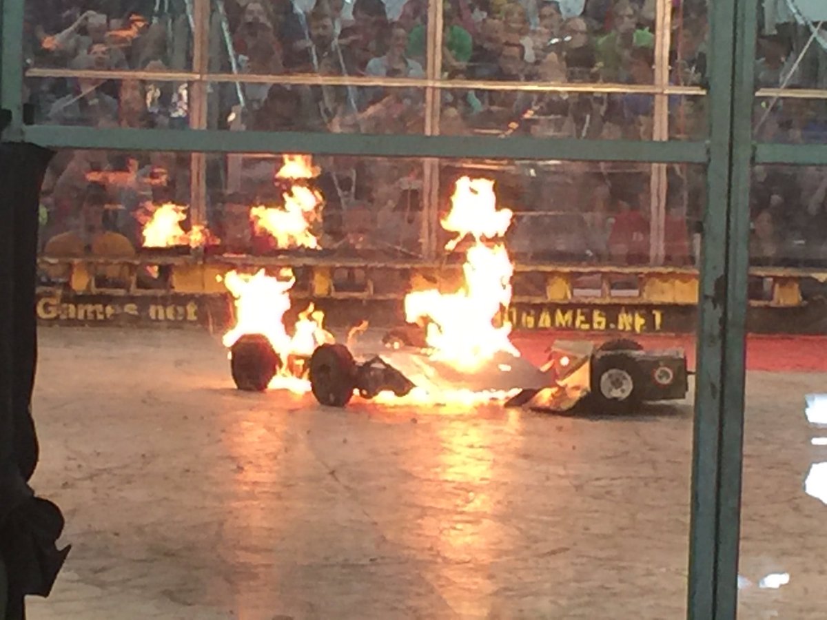 UKRobotWars's tweet image. 🔥 #robogames2017 #robotwars