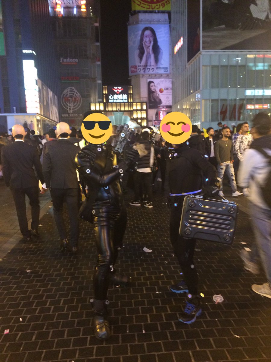 Wakugoh 夜の道頓堀はハロウィンまで待つしかないのか この画像は去年のだけどね Xガンを持ってる 加藤 は見たときに 加藤 ってわかるぐらい 加藤 でした スーツは光沢がある方がかっこいいなぁ ガンツ ガンツスーツ Gantz O ハロウィン Wakugoh 夜の道頓堀はハロウィンまで待つしかないのか この画像は去年のだけどね Xガンを持ってる 加藤 は見たときに 加藤 ってわかるぐらい 加藤 でした スーツは光沢がある方がかっこいいなぁ ガンツ ガンツスーツ Gantz O ハロウィン