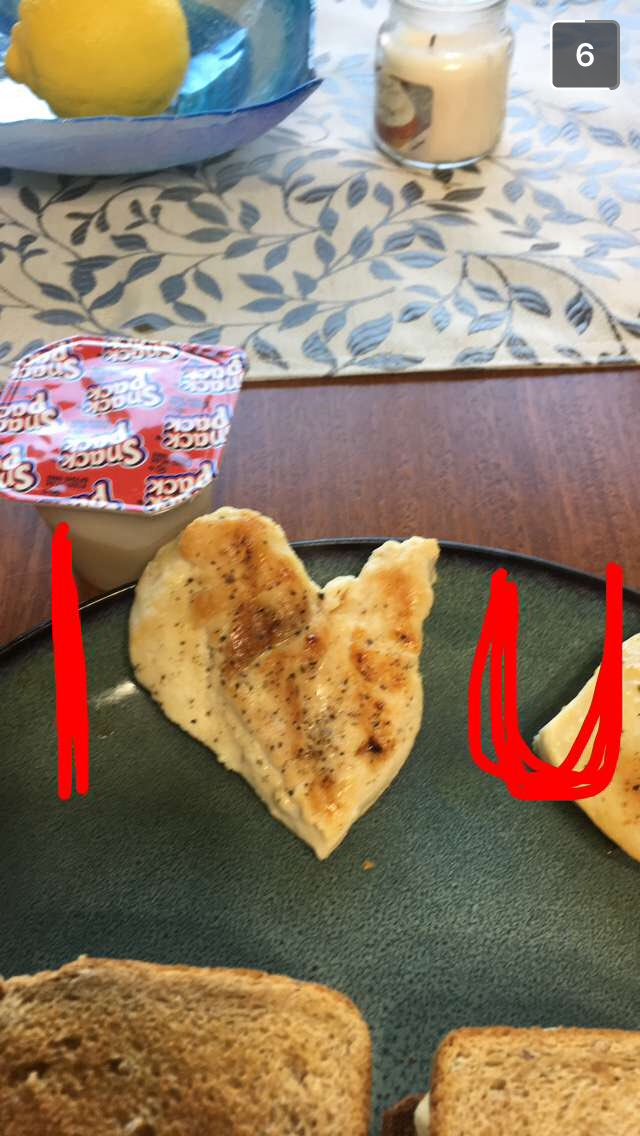 jensen_hadley's tweet photo. Love notes from @JacobDowell10 featuring pudding and two sandwiches https://t.co/yoSYyro9uF