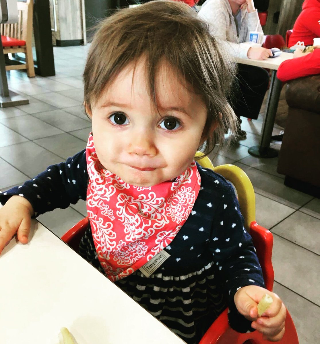 😍 bibdana bibs available via Etsy #babyhour #handmadehour #girlswhocan #epiconetsy #promotingwoman #FPSBS #crafturday #twda