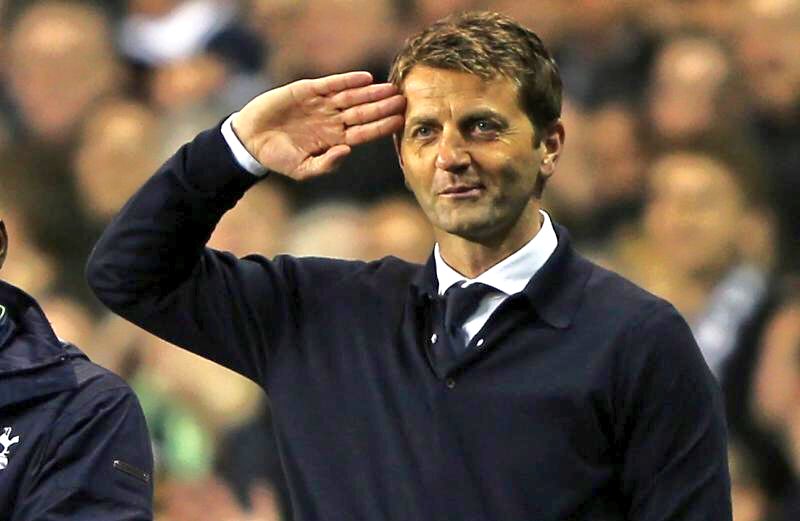 Sporf's tweet photo. Feb 2015: Sherwood joins Aston Villa

April 2016: Aston Villa relegated 🤔

Nov 2016: Sherwood joins Swindon

April 2017: Swindon relegated 🤔 https://t.co/A8X6662fjQ