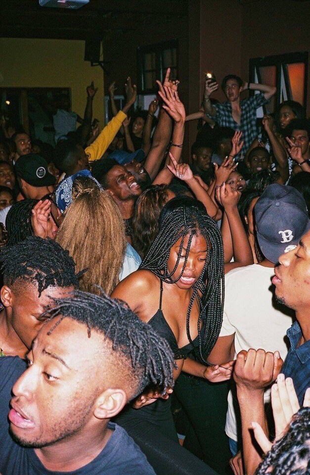 LCLMusic302's tweet photo. They Must be playing that @YellEll doomsday mixtape https://t.co/zhplMQGtWL https://t.co/DZnK4VBtHg