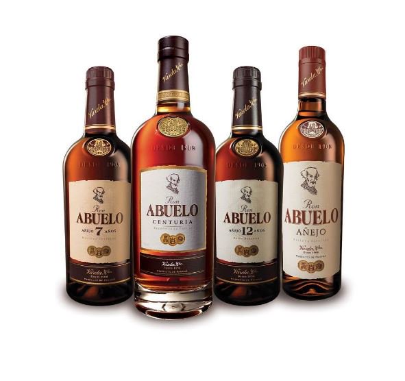 Difficult to choose but a pleasure to drink #ronabuelo #rum #share #friends