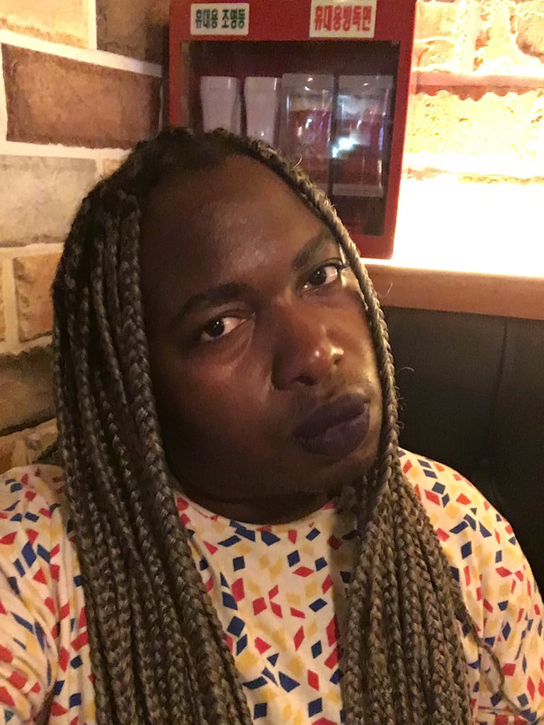 DivaNunCeraun's tweet image. If another white person tells me they like my &quot;dreads&quot; we fighting #divanunarchives #travelblogger #blackproblems