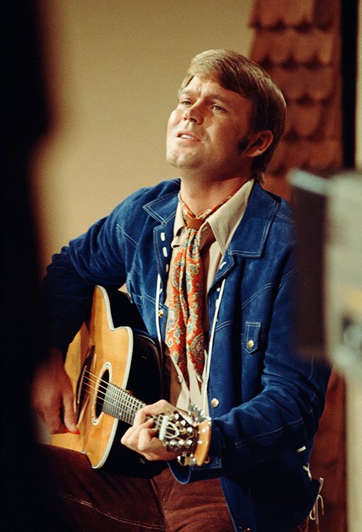 Happy Birthday to Glen Campbell, here\s a photo of the actor and singer, circa 1970. 