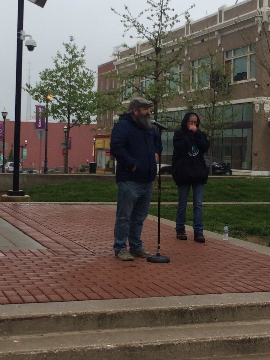 SciMarchSpfdMO's tweet photo. Robert Powers of Professor Powers' Science Symposium is speaking now! https://t.co/e9AbUK9KUC #ScienceMarchSGF #ScienceMarch https://t.co/PItylS0YPq