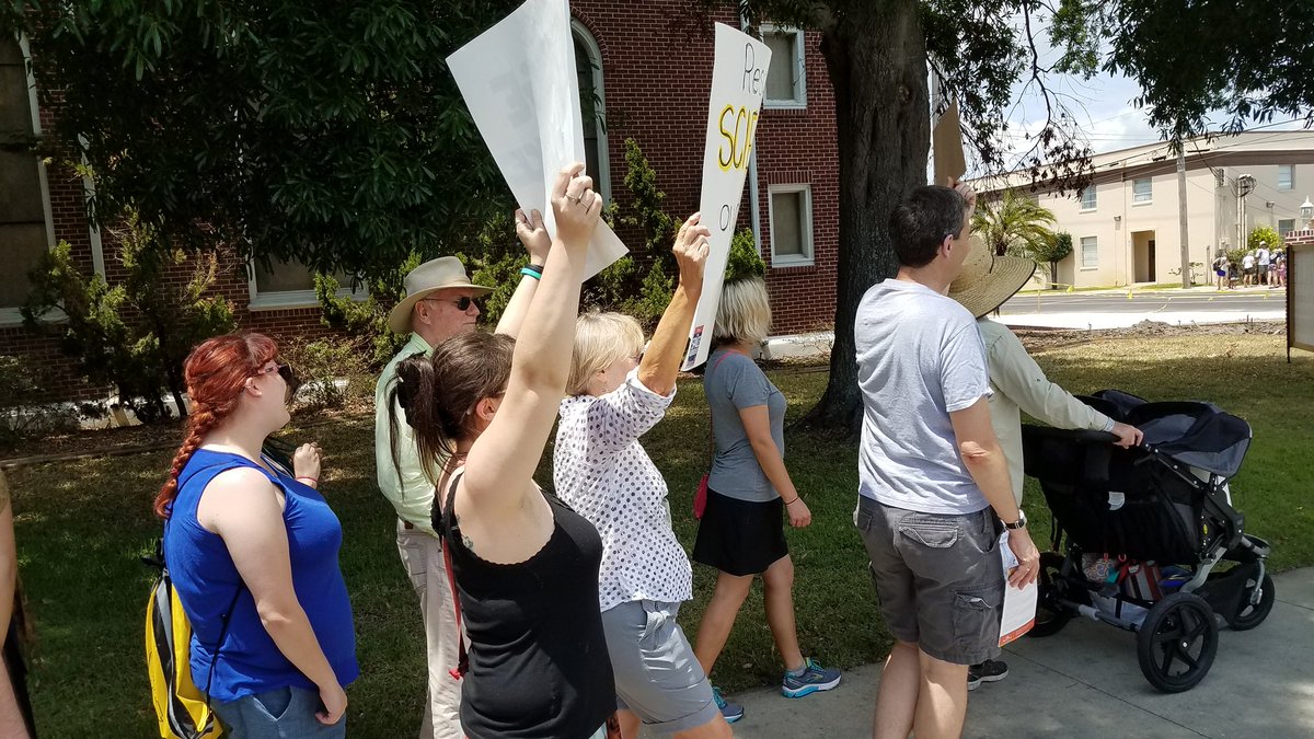 ScienceMarchSpC's tweet image. Marchers ready!!
#ScienceMarchspace
#Sciencemarch 
#ScienceServes
#AmericanSpaceMuseum