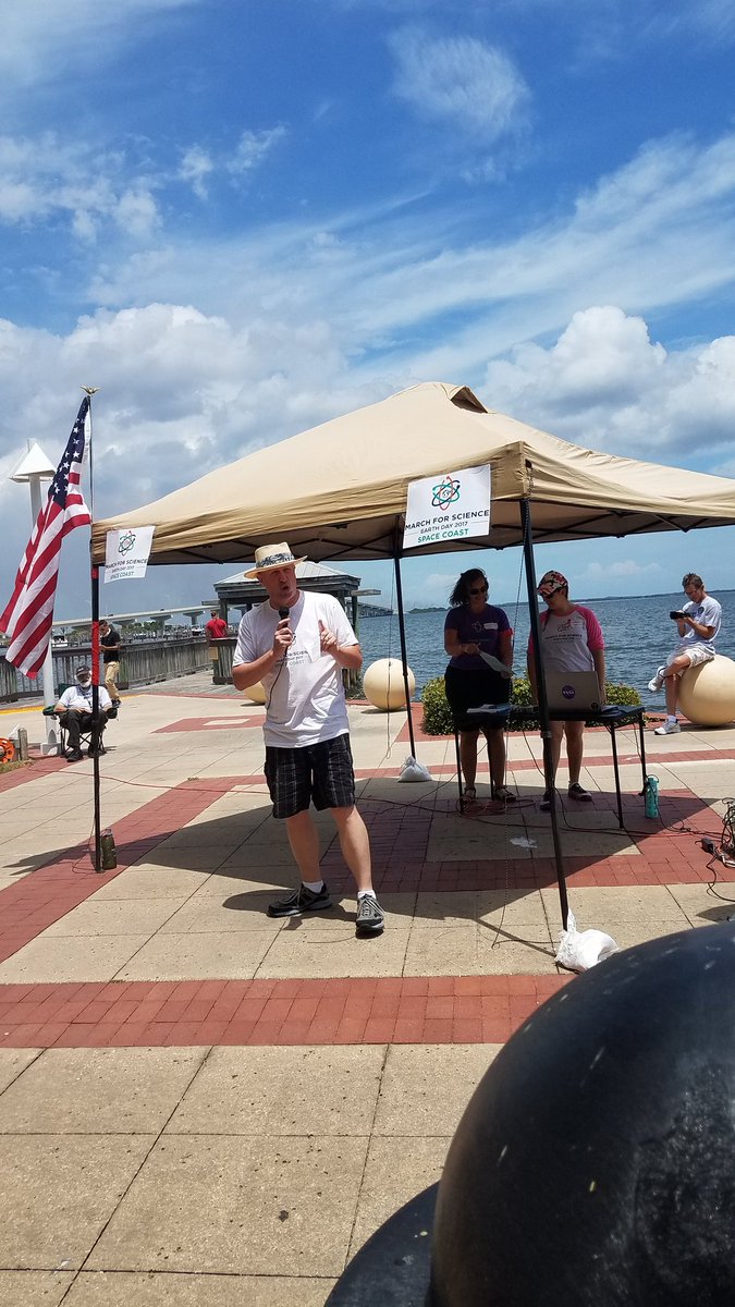 ScienceMarchSpC's tweet image. Brandon Haught @flascience  "what are you going to do when the day is over?"