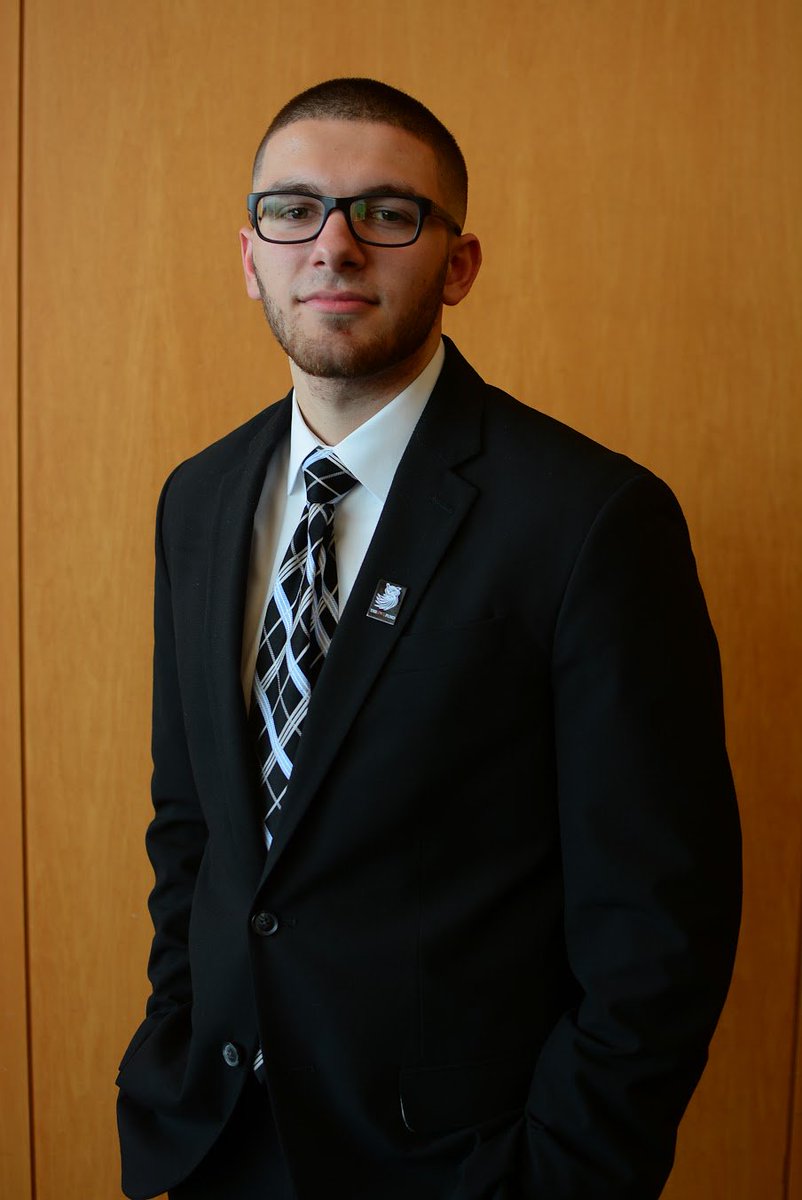 foxcspd's tweet photo. #SaturdaySuccess is continuing this week with junior finance major, Anthony Merola, who has an internship with JPMorgan &amp; Chase Co.! 😆👍 https://t.co/4AYTAaMJHv