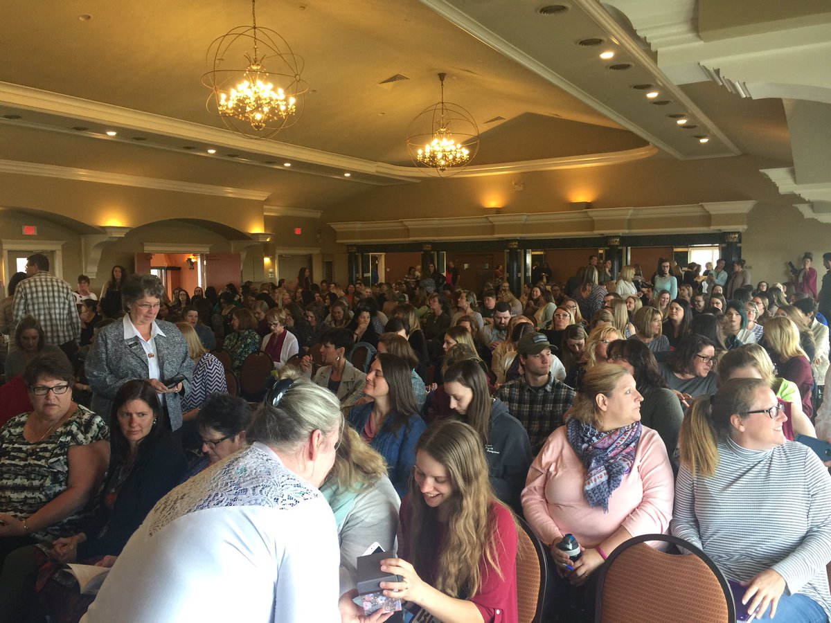 Zalt152Walker's tweet photo. Hello New York❤️.  Packed house #LYPR https://t.co/ExFHoFQXt0
