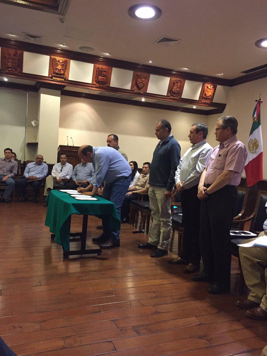 KentProcu's tweet photo. Represento a @DrMurillo_R, @PGJE_Zac, en Saltillo, Coahuila , en reunión de #FUUNDEM y #FUUNDEC   Fuerzas Unidas por nuestros Desaparecidos https://t.co/LevbboCSKp