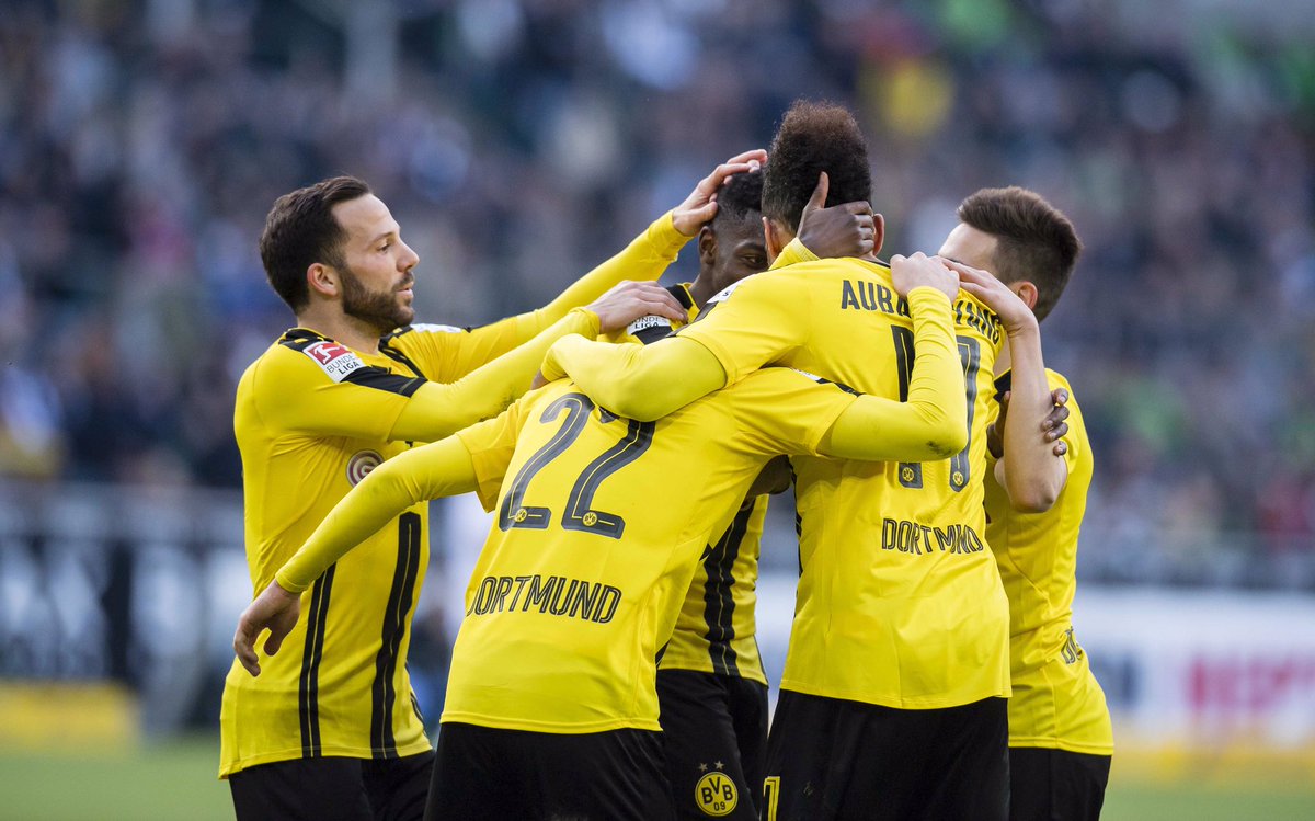 BVB's tweet photo. 👍👍👍 AUS! AUS! AUSWÄRTSSIEG! #bmgbvb 2-3 FT https://t.co/y3WYxUgNEi