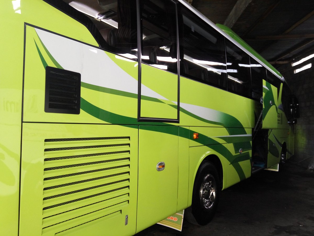 nizarzainury's tweet image. At garasi Po tami jaya kadipiro jogjakarta #bismania #sr2 #legacysr2 #tamijaya #tamijayalovers @Ayonaikbiscom @karoseriID @Bismen48