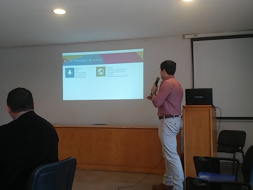 mte_py's tweet photo. Presentación del Proyecto ReVa que beneficiará a todos los estudiantes del país. https://t.co/zhvTXG5SQn