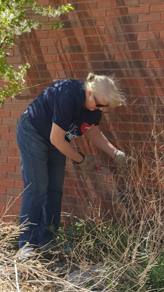 CSCLifestyles's tweet image. Hard at work today! #Big Event