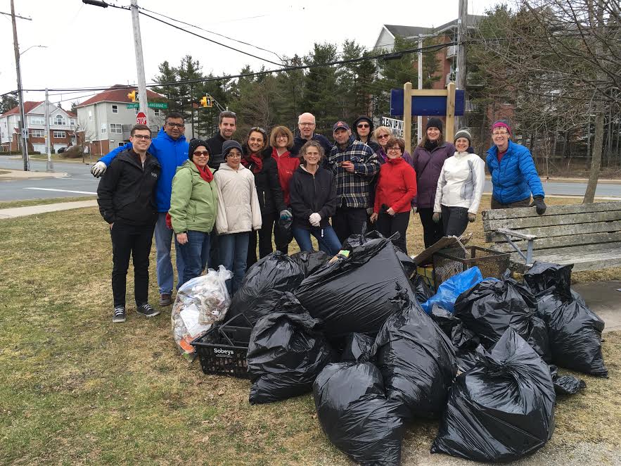 geoffregan's tweet photo. Thanks to volunteers with @FCPsociety for organizing #EarthDay clean up https://t.co/WQkNW1c8Ah