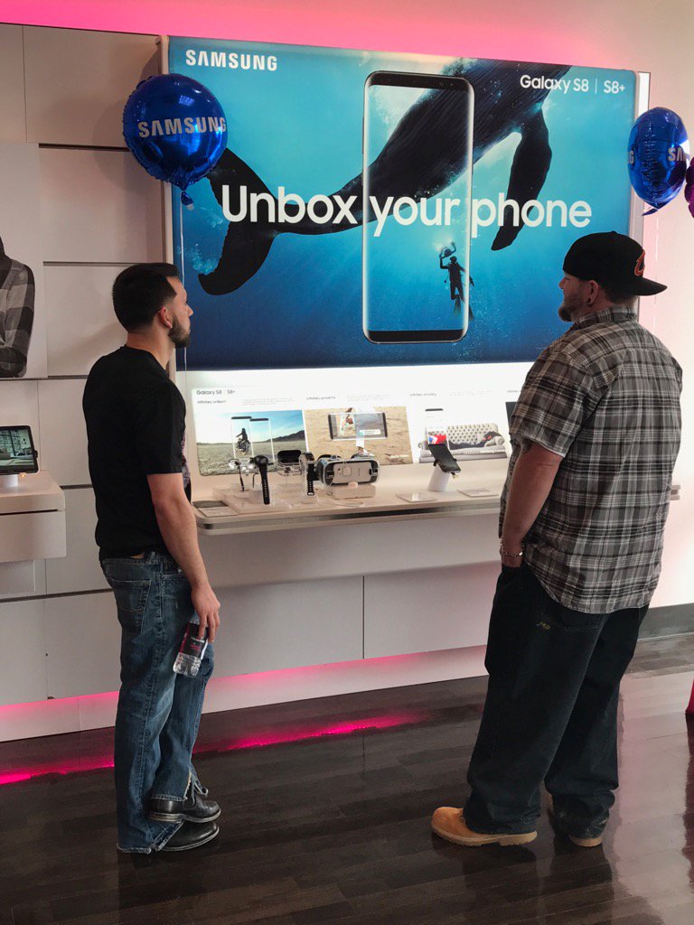 Jaron selling the AWESOME S8 at Macedonia. #magentafever @kenyadunn12 @jennyclebeast