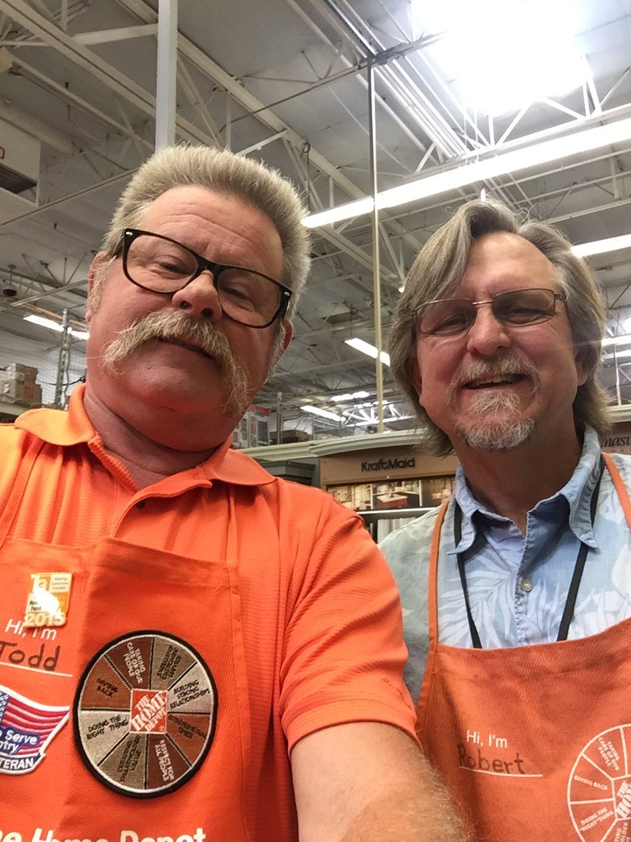 Robert and I working the store 😎