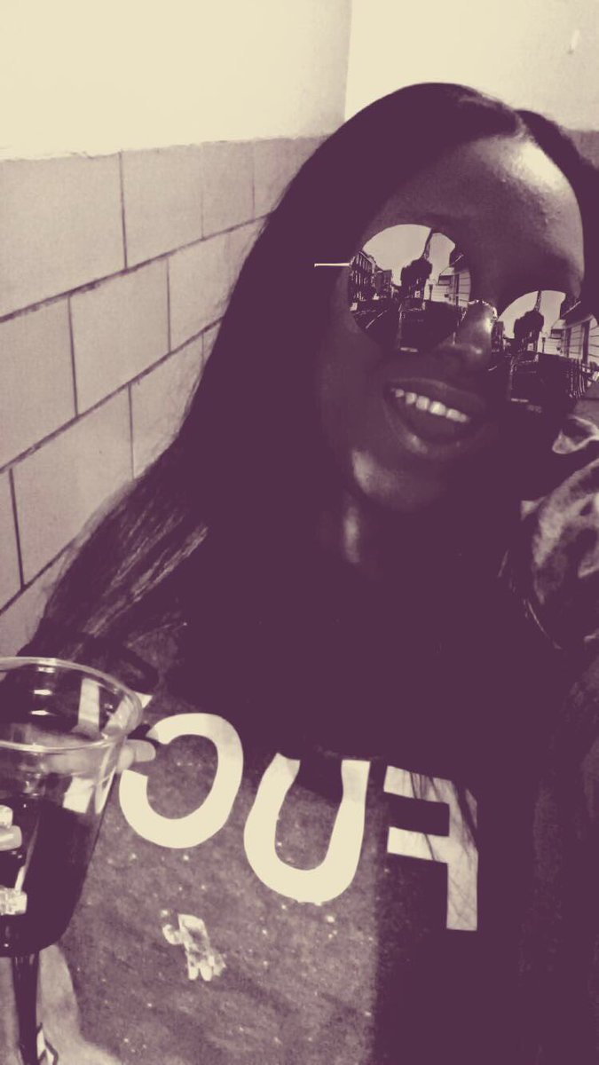 LowKey_Dess's tweet photo. #FuckImHigh https://t.co/iU7LGygk8s