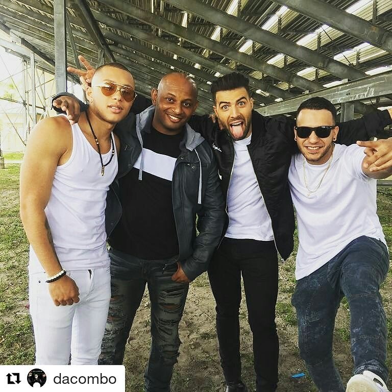 FamCanelaITALIA's tweet photo. Cortesia IG #dacombo 
Ya disponible el video de #PIELMORENA @thelatinboyreal feat. @jencarlosmusic  https://t.co/6rmIjHriGC https://t.co/Itw976nxyY