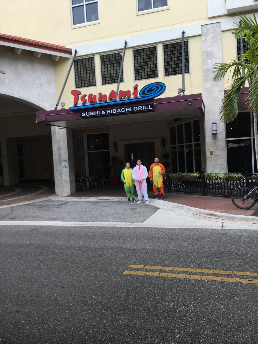 Tsunami sushi rolls <a href="/Sarasota_YPG/">Sarasota YPG</a> #QDash <a href="/BrananJacobs/">Branan Jacobs</a> @FSUFrank Jeremy S. <a href="/seanduade/">Sean Duade</a>