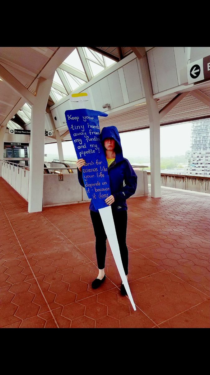 MollyBristol's tweet photo. Before the rain destroyed my sign #marchforscience #EarthDay #ScienceMarchDC https://t.co/uJaaecUfJo