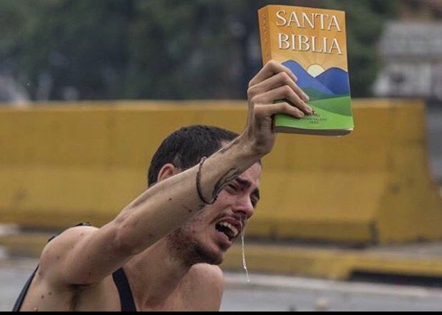 K_osVenezuela's tweet image. Quisiera extenderme para hablar ti>Hans Wuerich pero como solo tengo 140 letras solo puedo decir que ESTOY PROFUNDAMENTE AGRADECIDO CONTIGO.