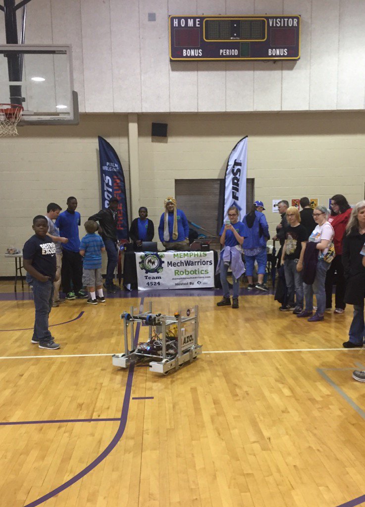 Mech_Warriors's tweet image. Nimbus dances for the crowd #901sciencemarch