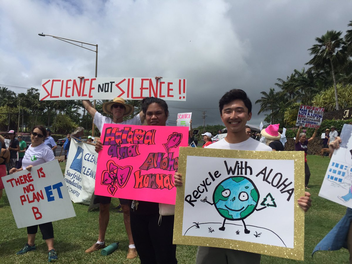 ScienceMarchKau's tweet image. March is live!! #Kauai #Marchforscience
